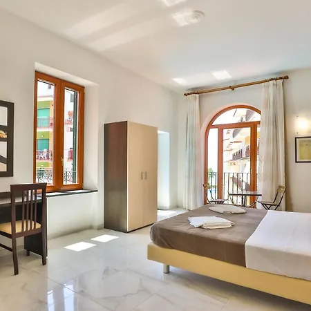 Dipino Bed and Breakfast *
